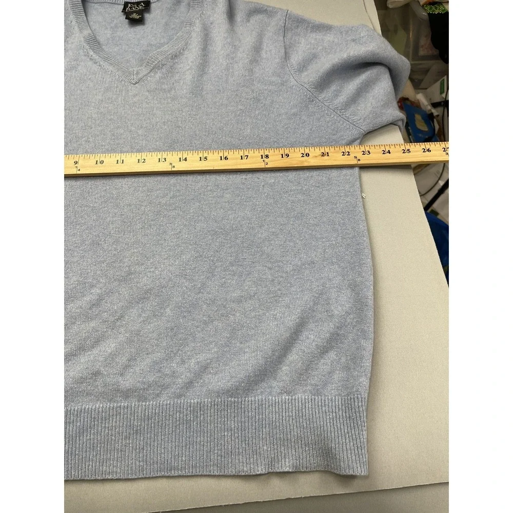 Jos A Bank Mens M 100% Cashmere V-Neck Pullover Sweater‎ Light Blue Stain